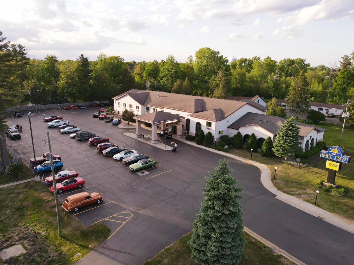 Bay Inn Tawas City Exterior photo